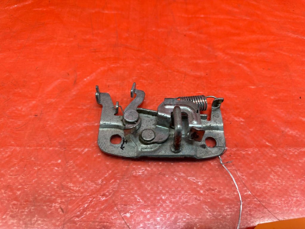 08 15 LANCER EVOLUTION X EVO 10   HOOD LATCH LOCKING MECHANISM LOCK   OEM #2142