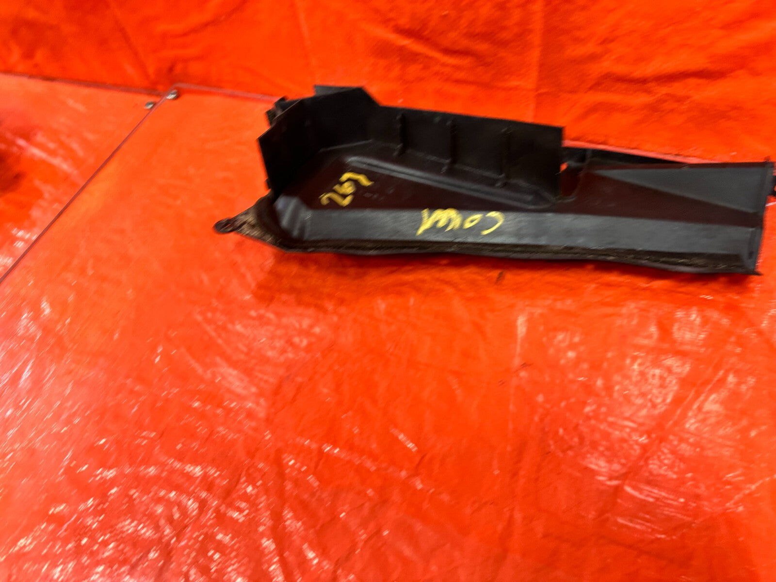 90 95 MAZDA MX 5 MIATA   RIGHT WIPER COWL TRIM BAFFLE   OEM FACTORY #26710