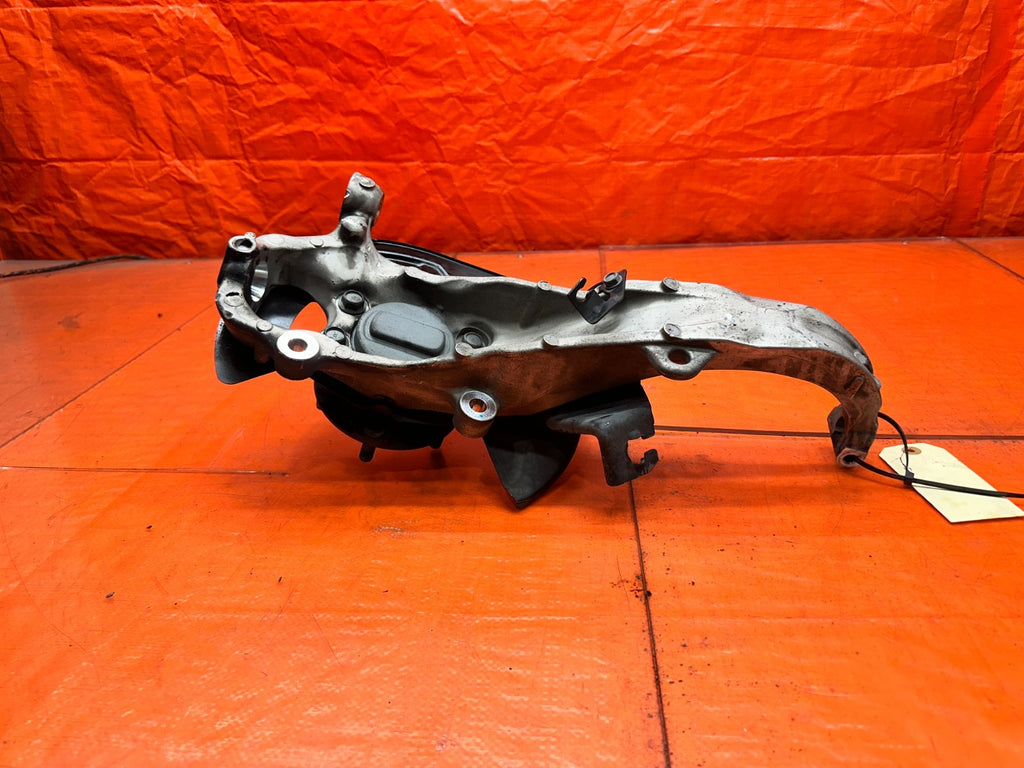 14-15 INFINITI Q50 3.7L - RWD DRIVER LEFT FRONT SPINDLE KNUCKLE HUB - OEM #34411