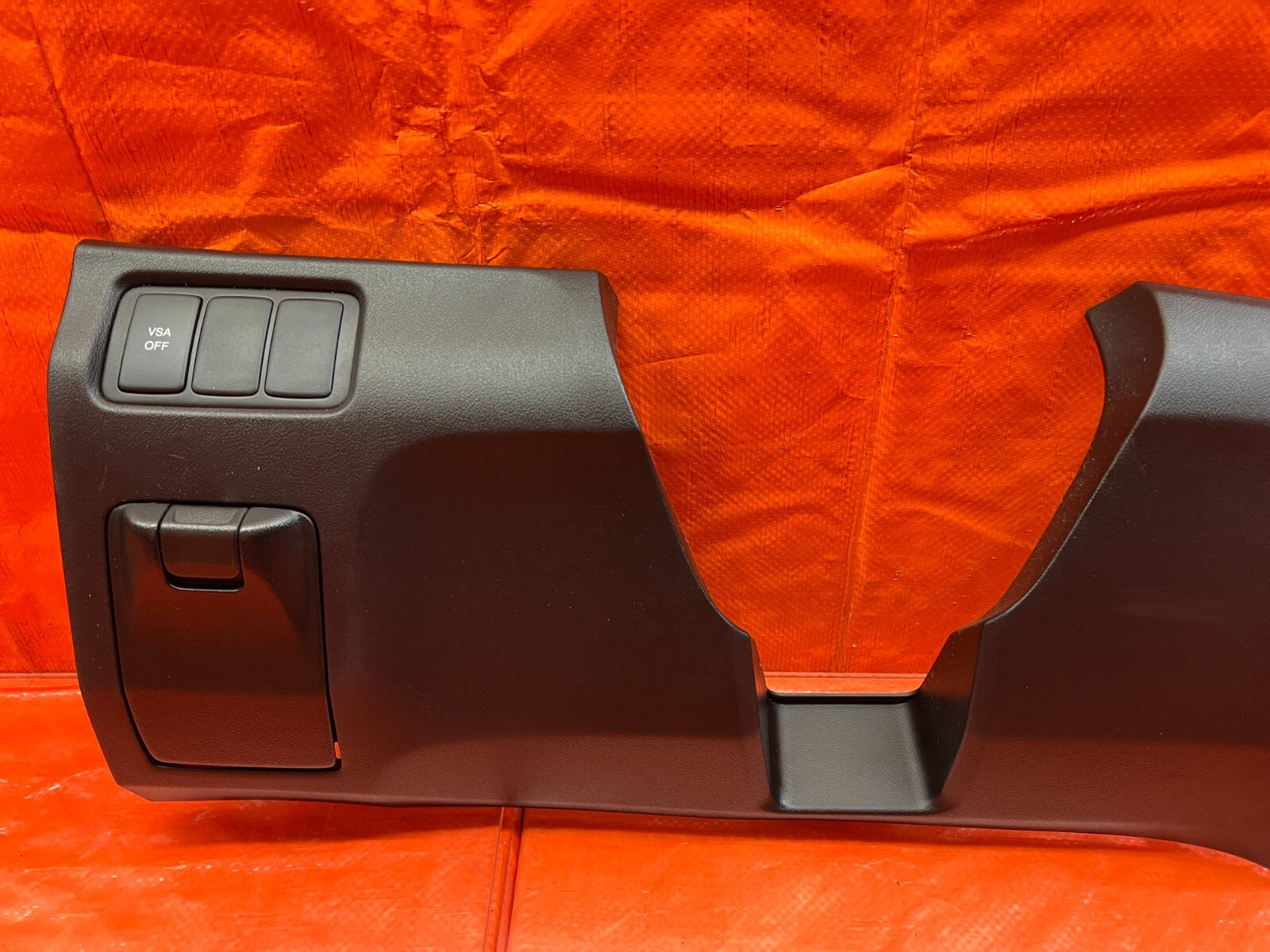 09 14 ACURA TSX   KNEE TRIM UNDER STEERING COLUMN LOWER COVER   BLACK   OEM #1685