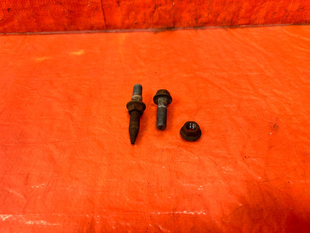 02 06 ACURA RSX   MANUAL TRANSMISSION   DRIVER LEFT MOUNT BOLTS HARDWARE   #3062