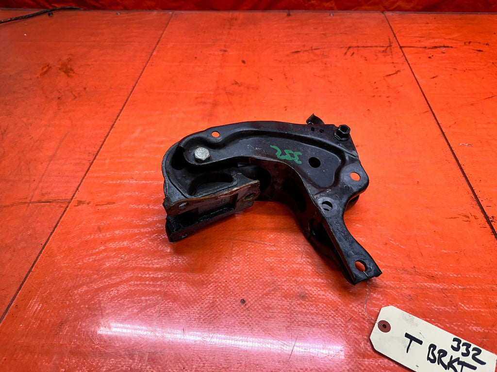 92 96 HONDA PRELUDE H22A MT REAR TRANSMISSION BRACKET OEM #3320