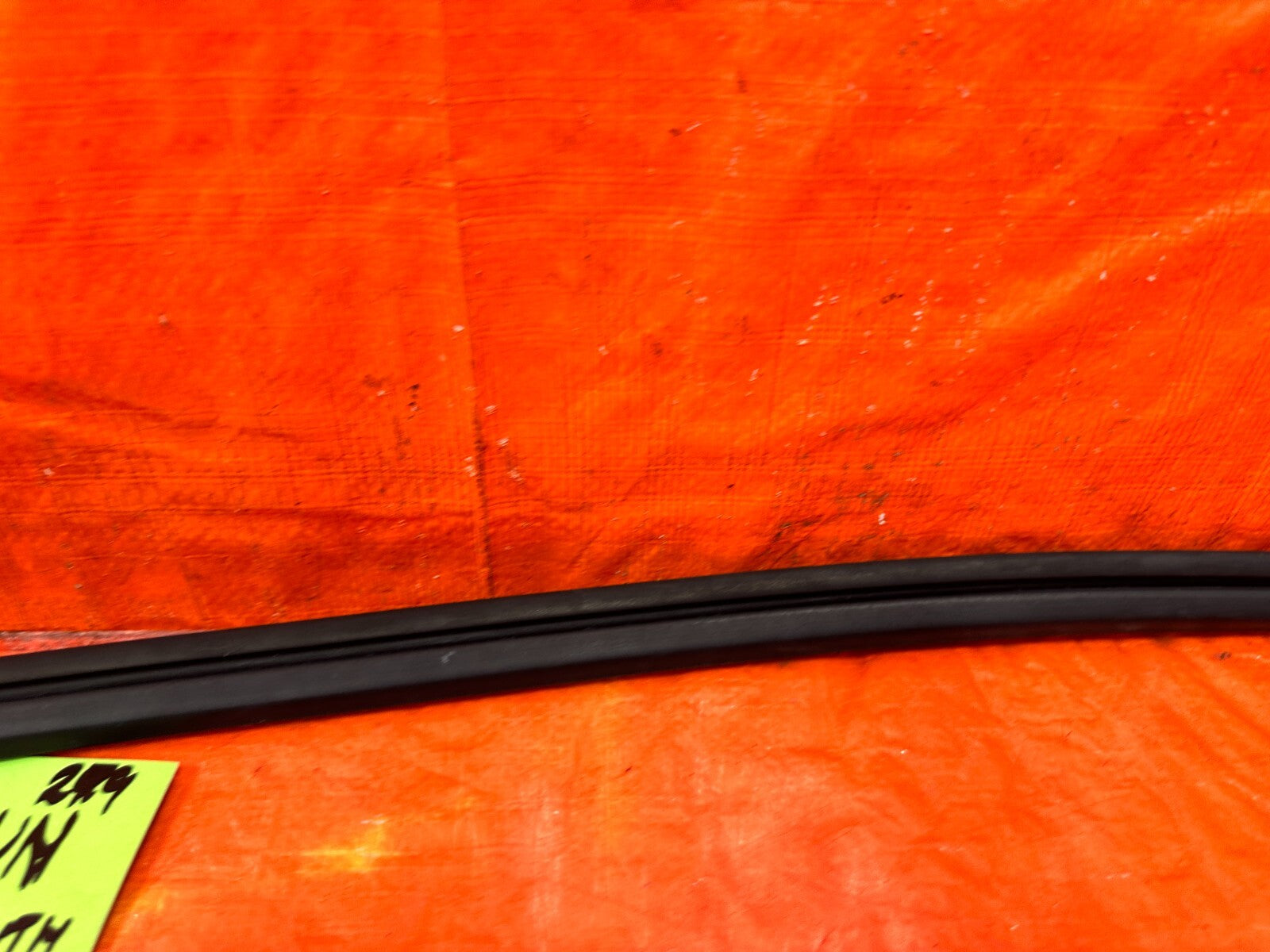 96 00 HONDA CIVIC SEDAN PASSENGER RIGHT FRONT RUN CHANNEL OEM #2972