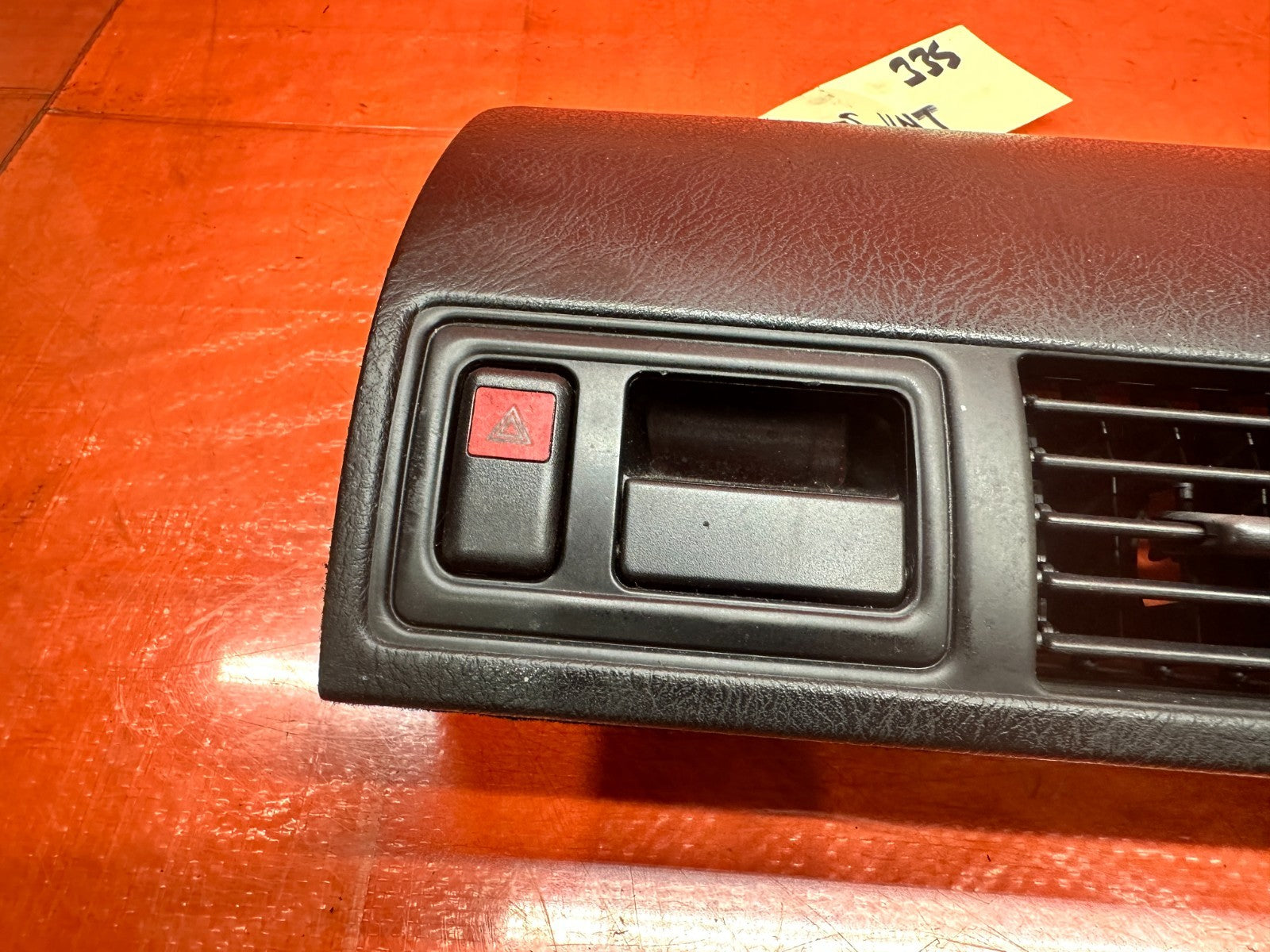 97 01 HONDA PRELUDE 2.2L CENTER DASHBOARD A/C AC HEATER AIR VENT LOUVER OEM #3355