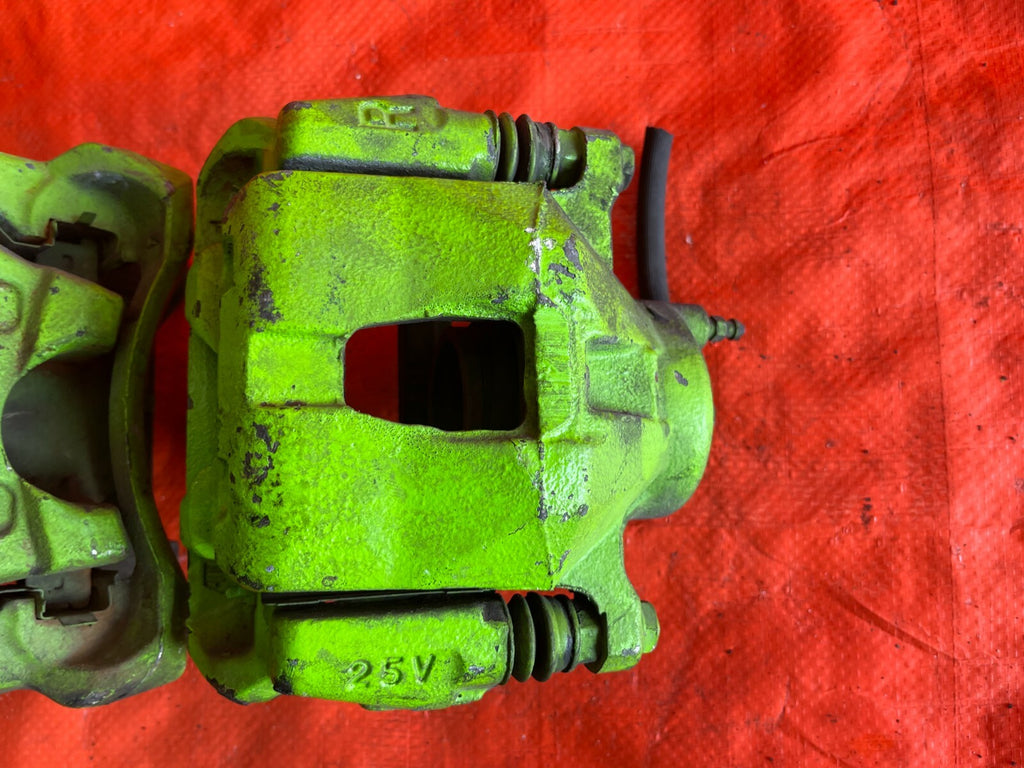 05 10 SCION TC   FRONT   BRAKE CALIPER SET   CALIPERS   LEFT RIGHT   OEM FACTORY3