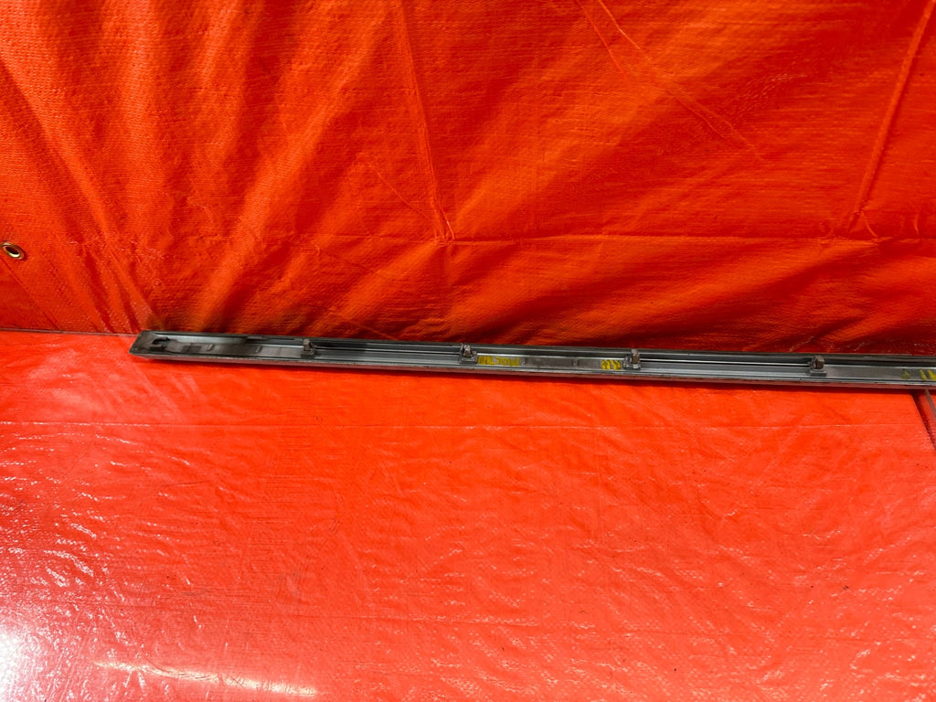 96 00 HONDA CIVIC COUPE & HATCH   DOOR MOLDING IMPACT STRIP RIGHT SIDE OEM #19111