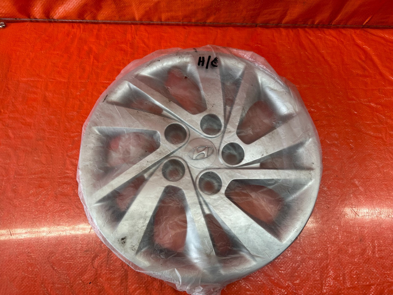 17 20 HYUNDAI ELANTRA NEW PLASTIC FACTORY HUB CAP WHEEL COVER TRIM 52960 F20008