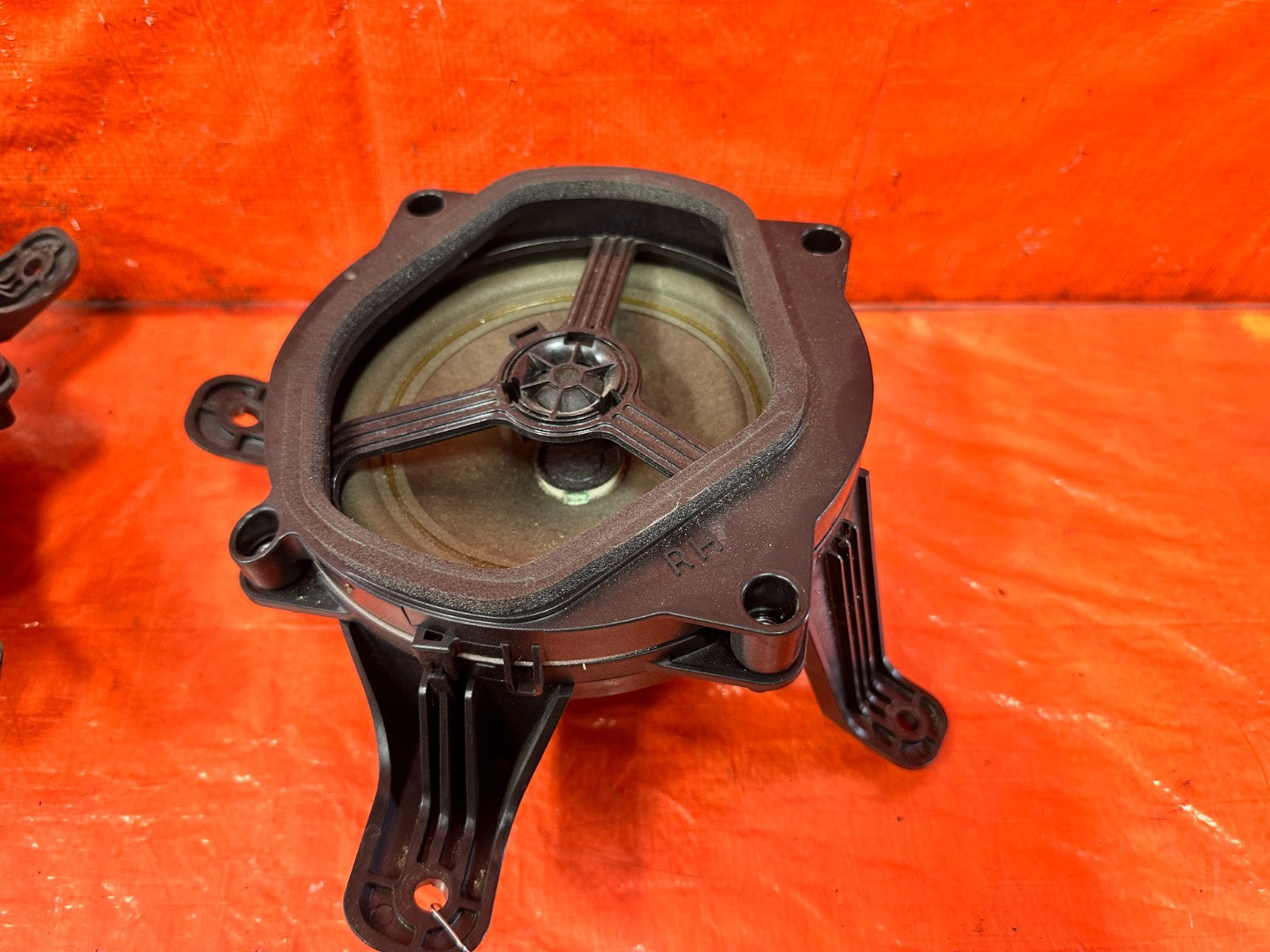 10 16 HYUNDAI GENESIS COUPE   REAR SPEAKER SET LEFT & RIGHT SPEAKERS   OEM 2991
