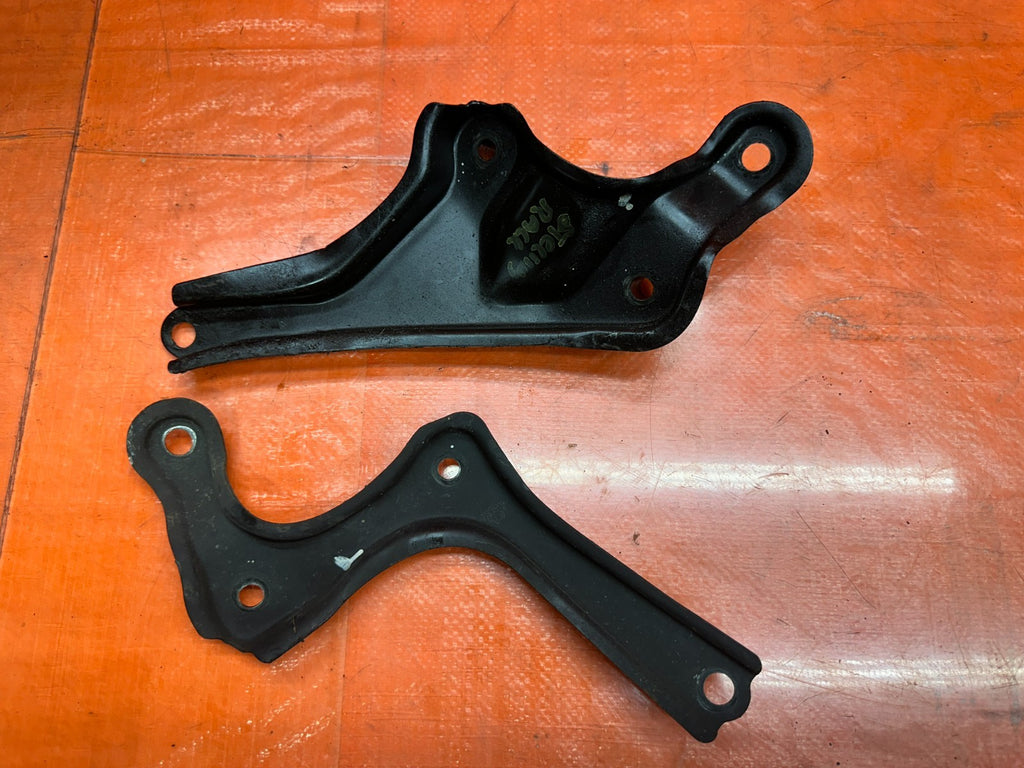 97 01 HONDA PRELUDE 2.2L POWER STEERING RACK PINION MOUNTING BRACKETS OEM #3366