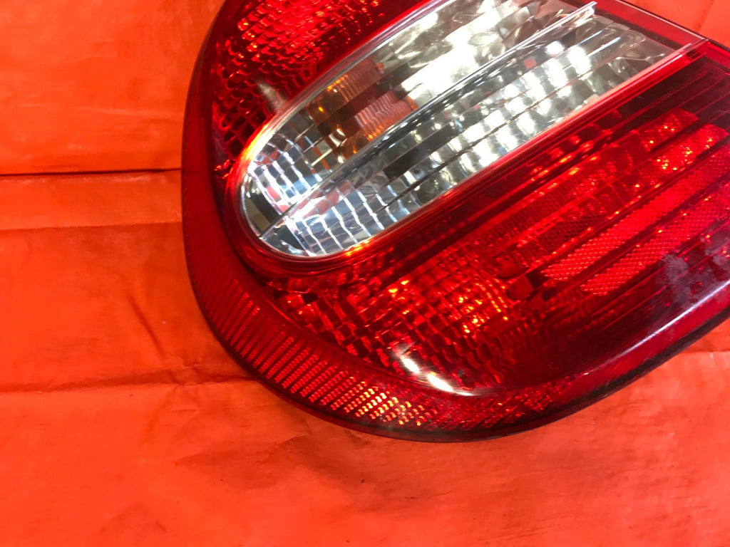 OEM 2002 02 TOYOTA CAMRY DRIVER LEFT TAIL LIGHT LAMP L LH3