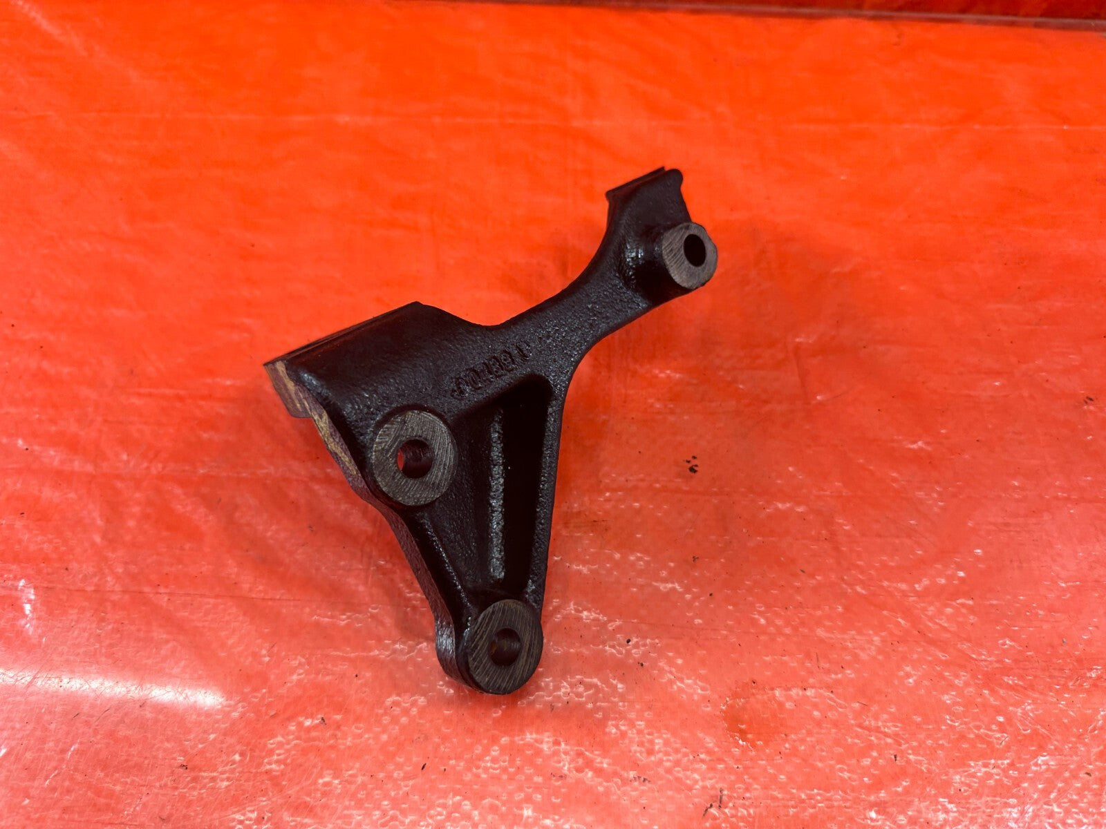 96 00 HONDA CIVIC EX DX LX CX HX GX POWER STEERING PUMP MOUNTING BRACKET OEM 1956