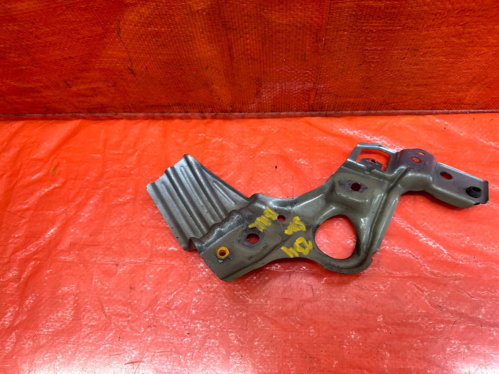 04 08 ACURA TL   DRIVER LEFT RADIATOR SUPPORT BRACKET   OEM #2346