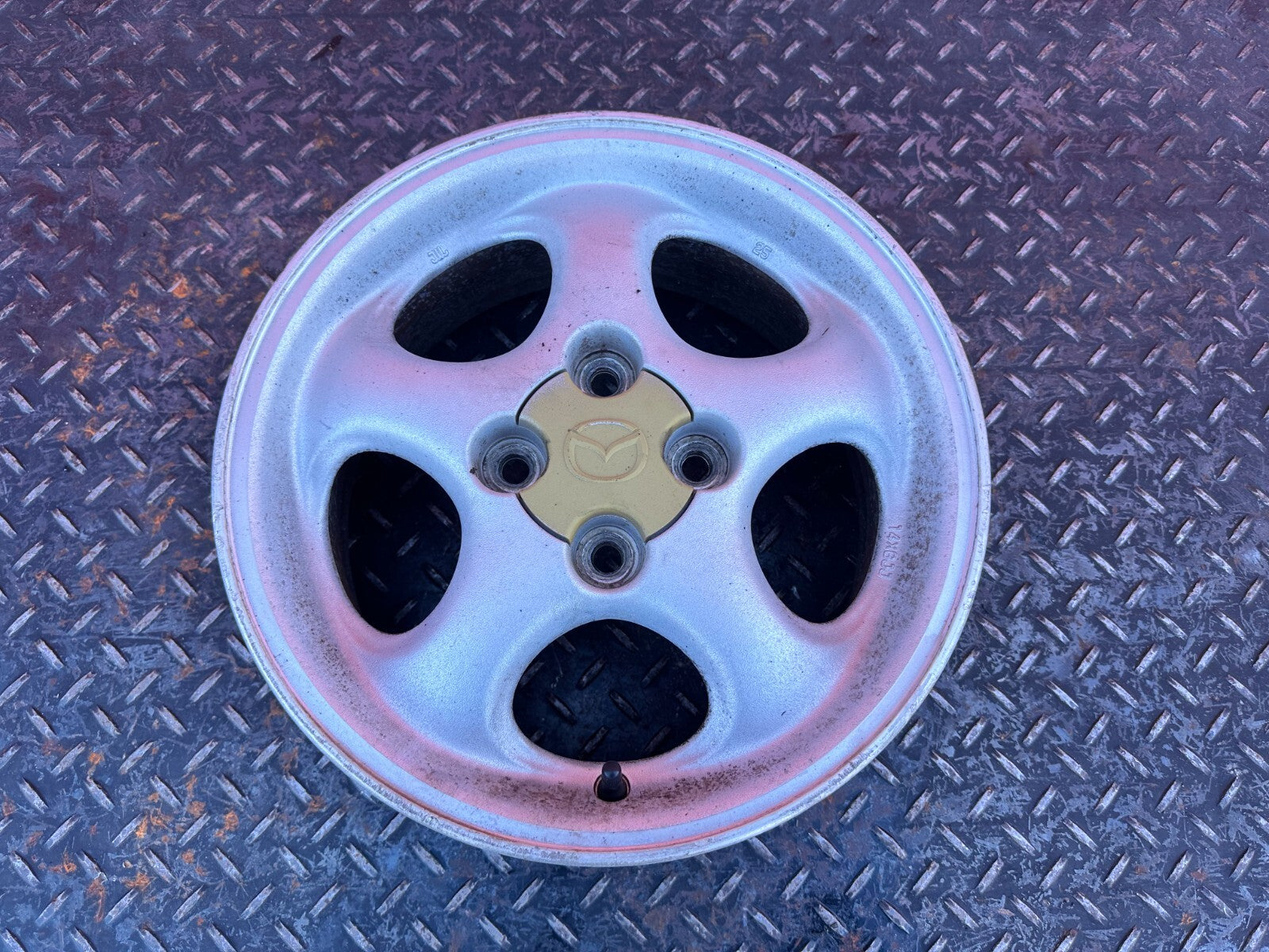 90 05 MAZDA MX 5 MIATA   5 SPOKE   14x6 +40MM FACTORY WHEEL RIM   OEM #2670
