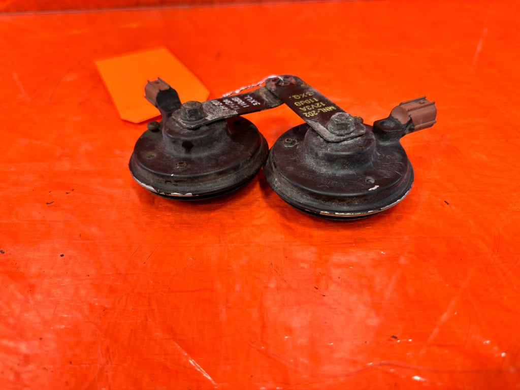 02 04 ACURA RSX   HORN COMBO SET   HORNS HIGH AND LOW   02 04 MODEL   OEM #2716