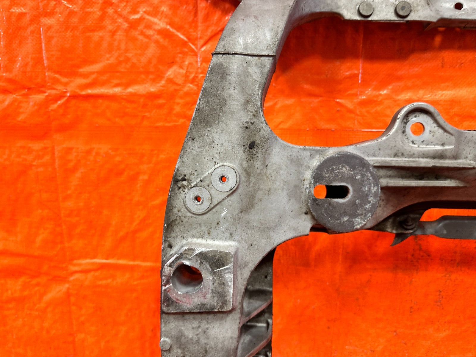 08 15 INFINITI G37 COUPE & CONVERTIBLE FRONT SUBFRAME CROSSMEMBER K FRAME   32910
