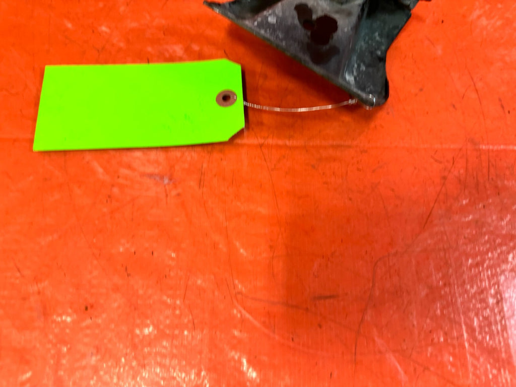 02 10 LEXUS SC430   DRIVER LEFT CHASSIS MOUNTED SUBFRAME BRACKET OEM #2618