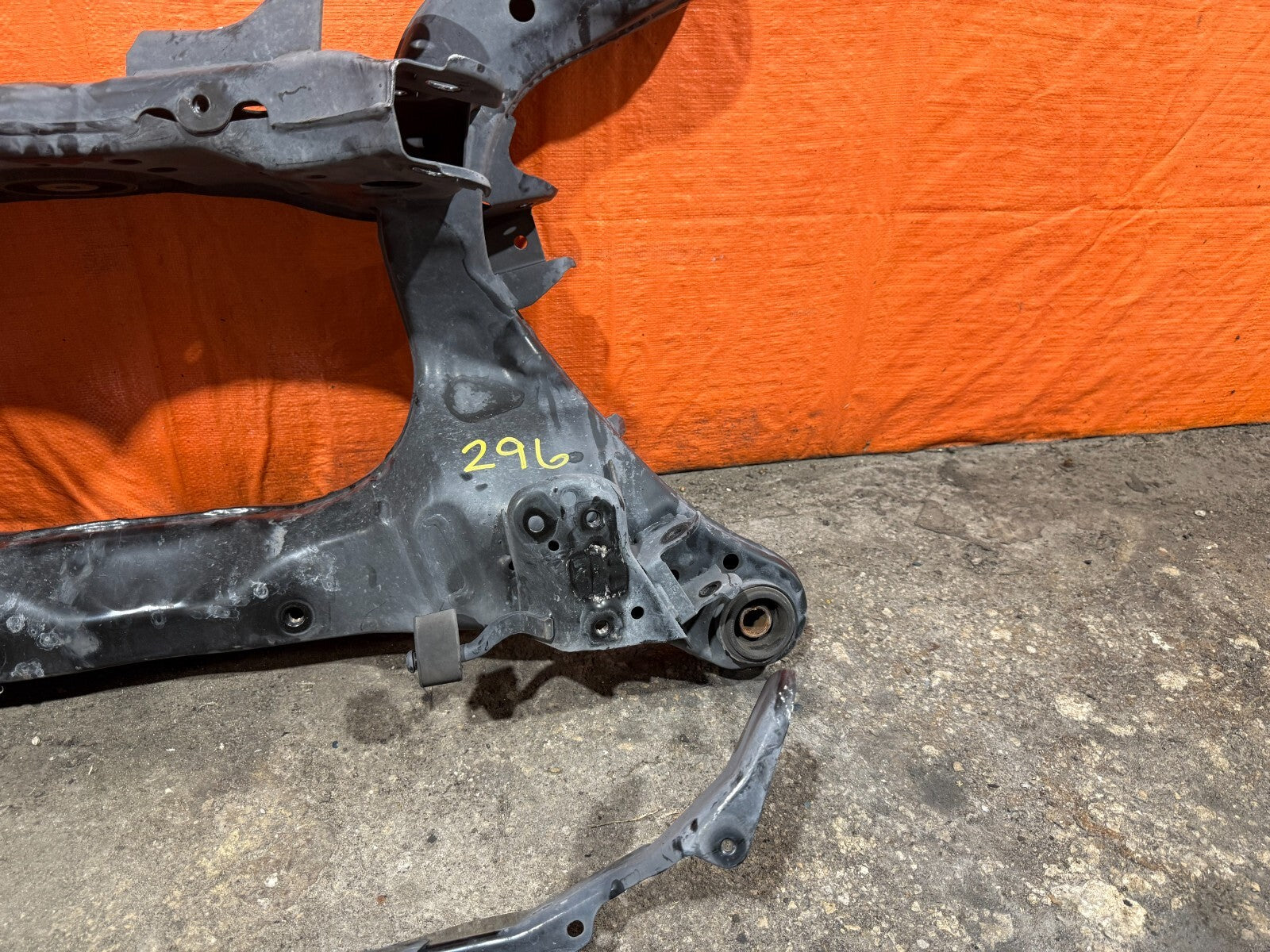 14 20 INFINITI Q50 & 16 20 Q60 REAR SUBFRAME CROSSMEMBER K FRAME W/ BRACKETS 2962