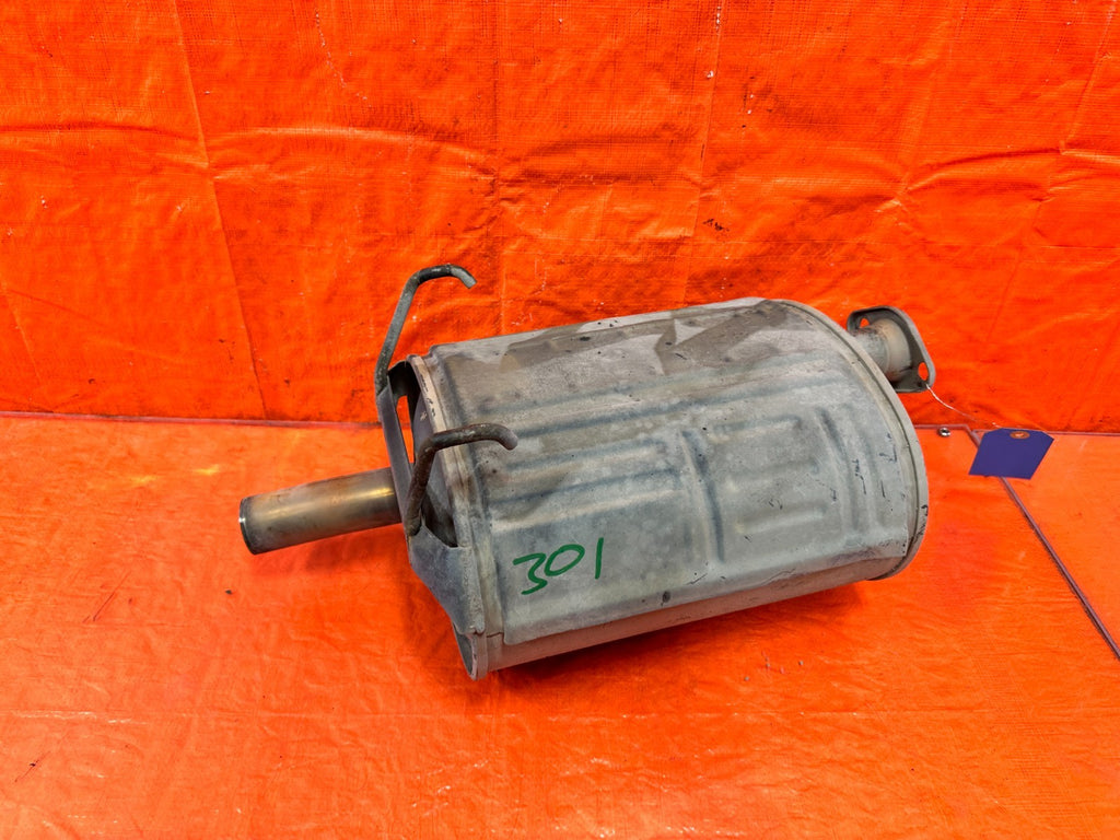 97 01 HONDA CR V CRV   AXLE BACK MUFFLER EXHAUST   OEM OE FACTORY 3013