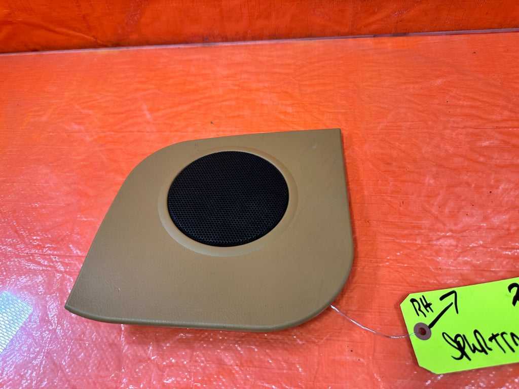 90 97 MAZDA MX 5 MIATA   PASSENGER RIGHT DOOR PANEL SPEAKER TRIM   OEM #2676