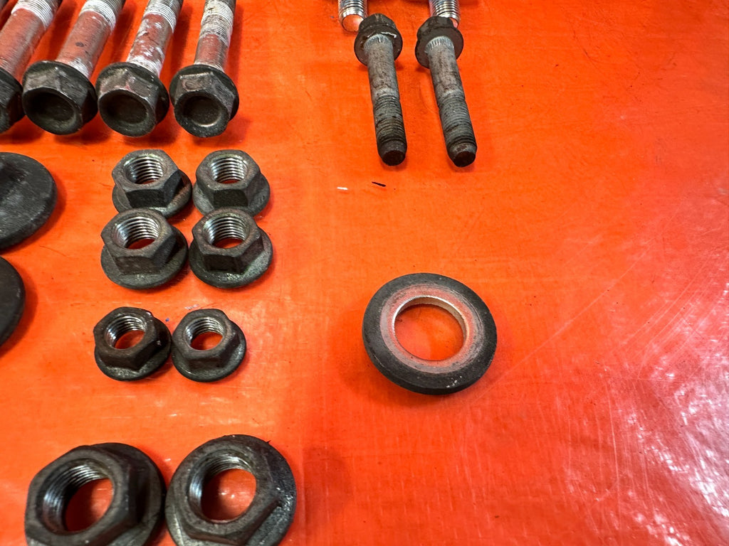 09 11 MAZDA RX8 RX 8 REAR CONTROL ARM TRAILING ARM LEFT AND RIGHT BOLTS OEM 3037