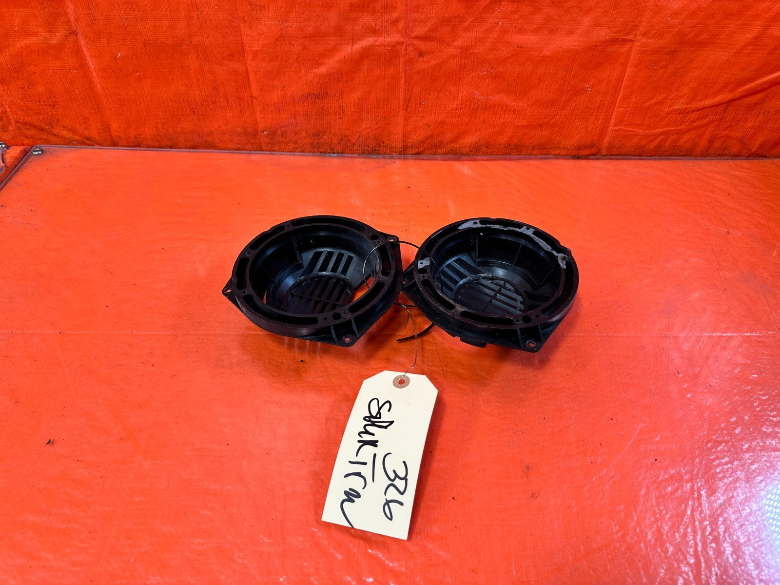 90 91 HONDA CIVIC HATCHBACK   SPEAKER BRACKETS MOUNTING PODS   OEM FACTORY #3270