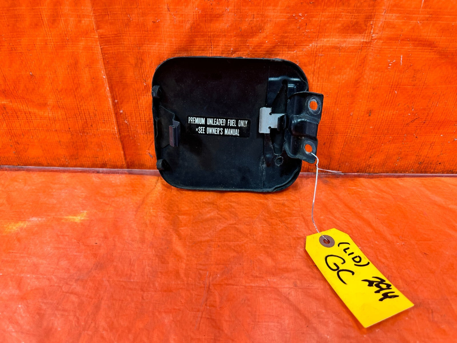 93 97 HONDA DEL SOL   FUEL LID / GAS CAP COVER   OEM FACTORY #2942