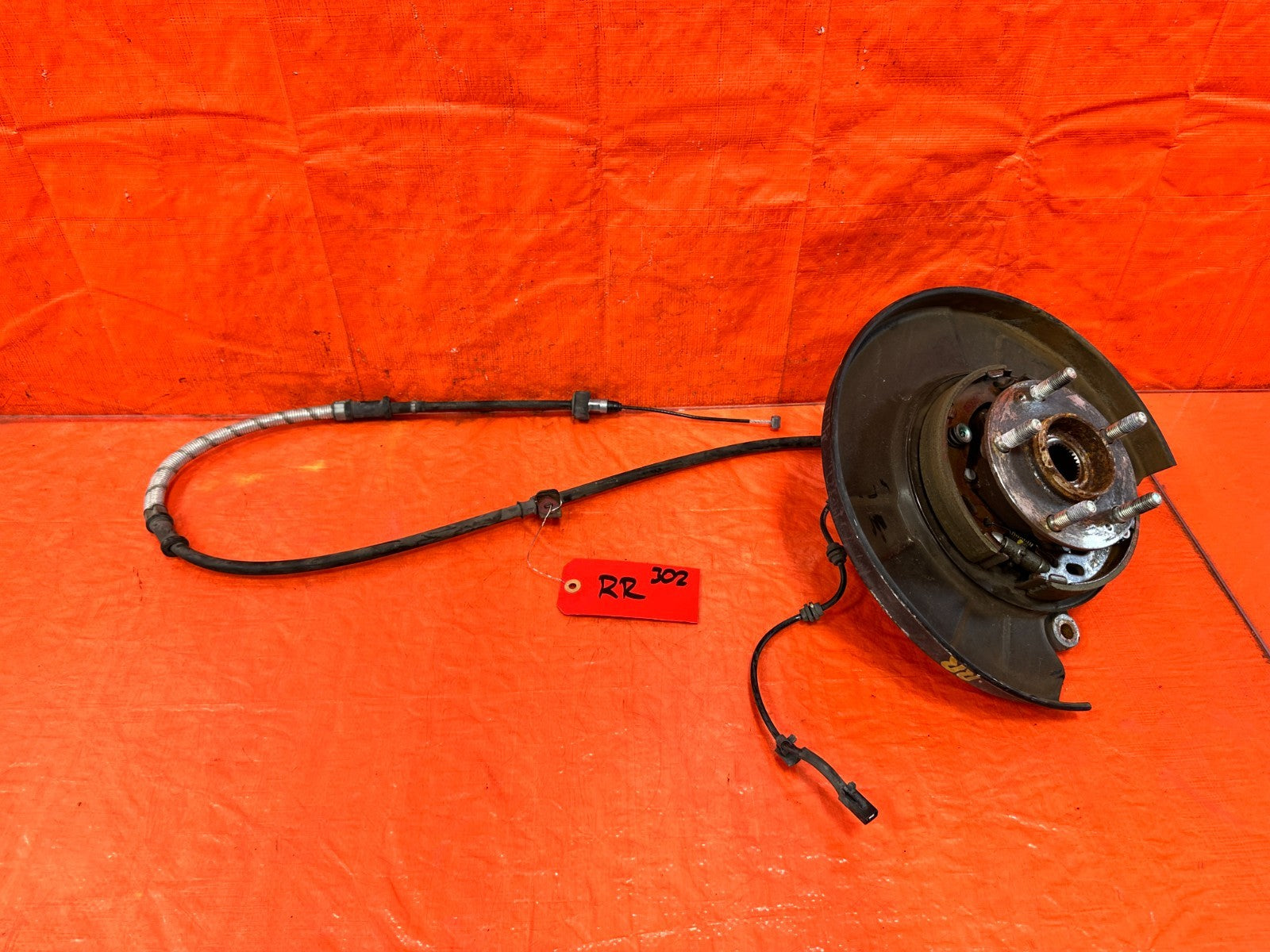 10 16 HYUNDAI GENESIS COUPE   PASSENGER RIGHT REAR SPINDLE KNUCKLE HUB OEM #3020