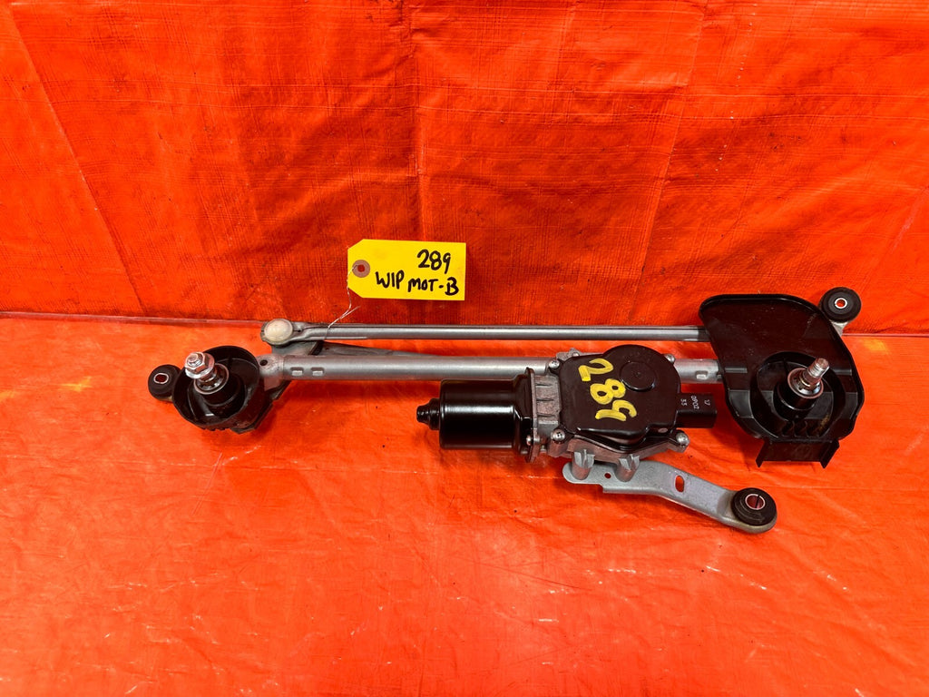 14 20 INFINITI Q50 & 17 20 Q60   WINDSHIELD WIPER MOTOR W/ LINKAGE   OEM #2890