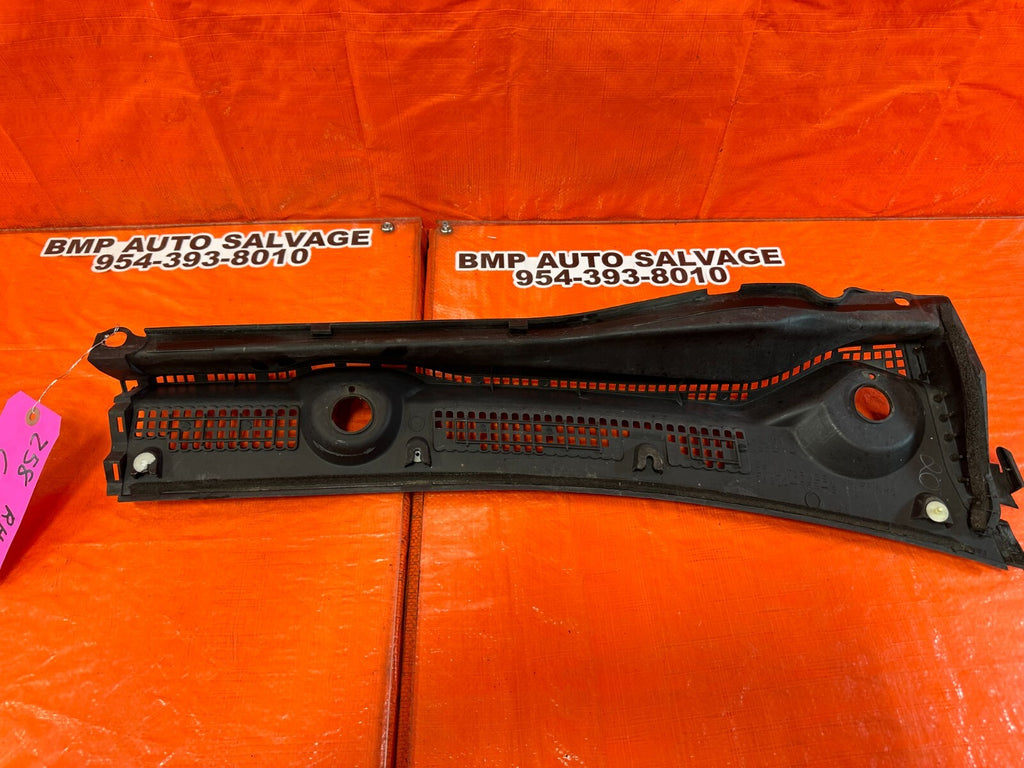 02 05 HONDA CIVIC SI EP3 HATCH   WIPER COWL TRIM   DRIVER LEFT SIDE OEM #2587