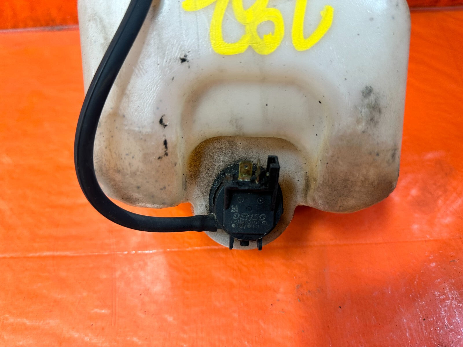 06 11 HONDA CIVIC 4 DOOR SEDAN   WINDSHIELD WIPER FLUID RESERVOIR TANK OEM #2821