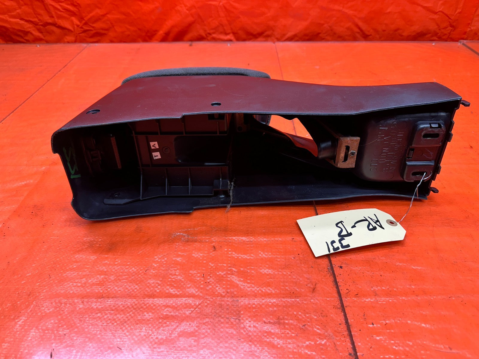 94 01 ACURA INTEGRA CENTER CONSOLE ARMREST LID ASSEMBLY OEM #3319