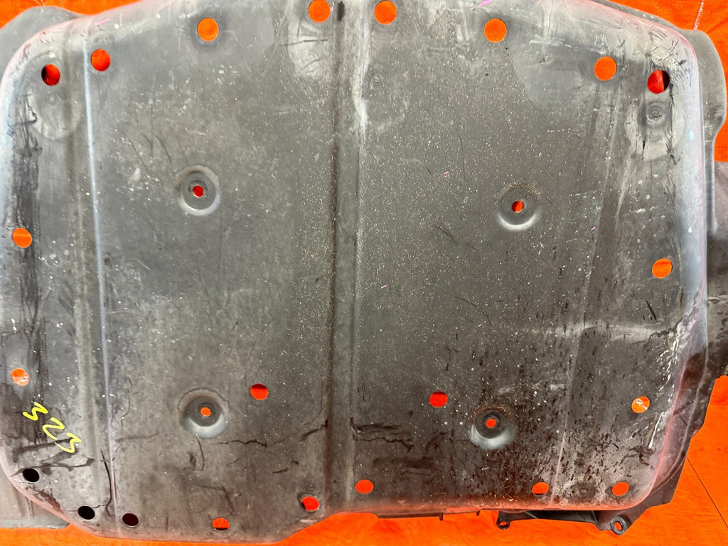 97 98 HONDA PRELUDE   GASOLINE GAS FUEL TANK SPLASH SHIELD   OEM FACTORY #3237