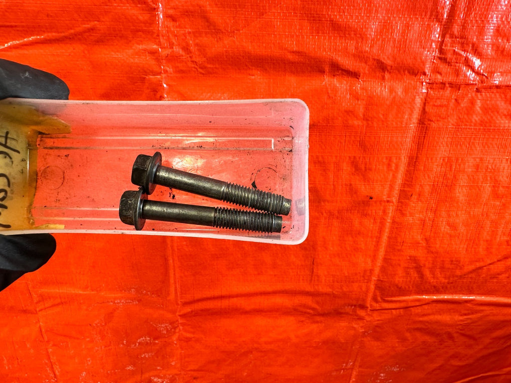 08 15 INFINITI G37 Q60   AC COMPRESSOR BOLT SET BOLTS   OEM 3101