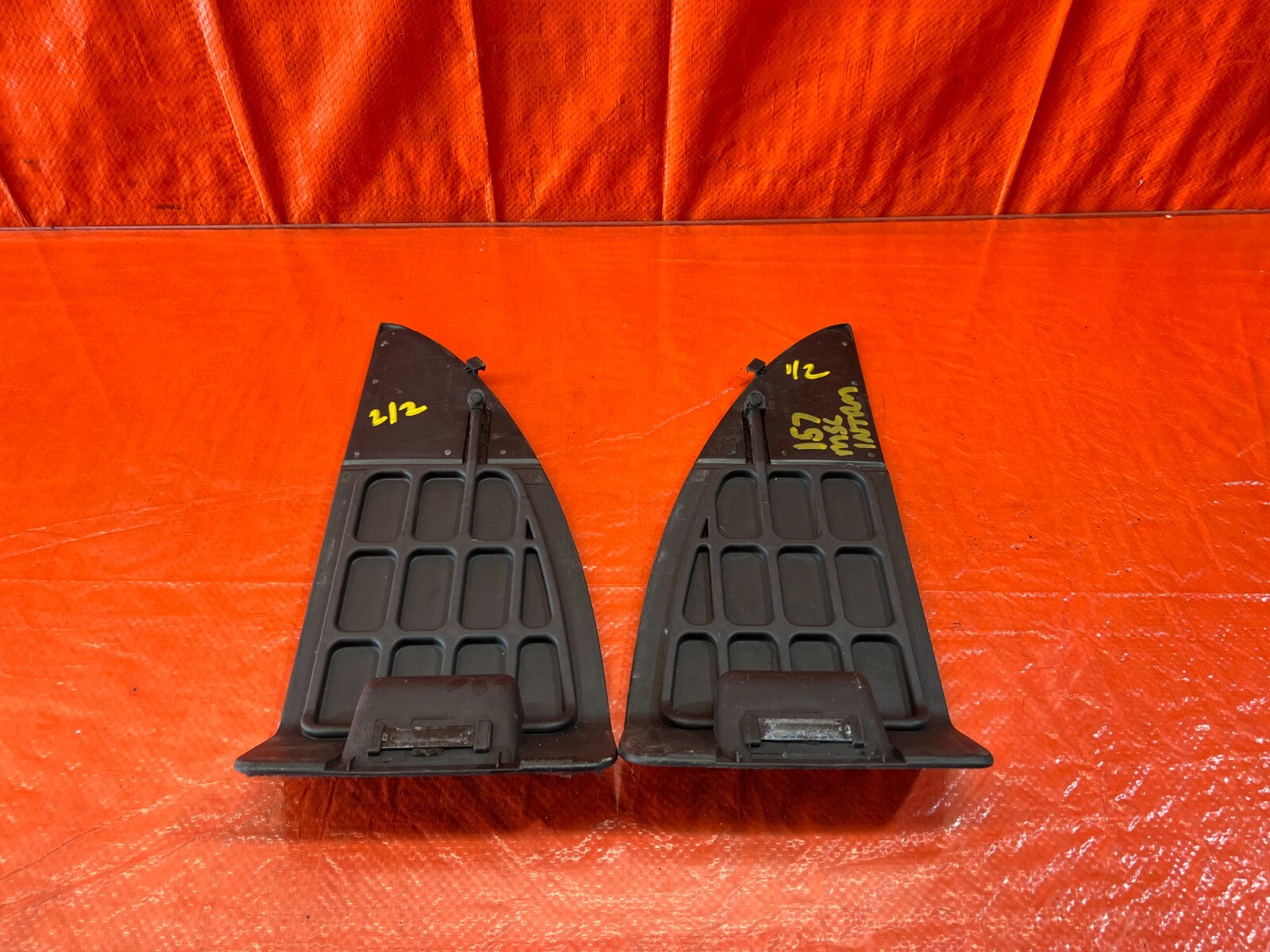 90 91 HONDA CRX REAR QUARTER PANEL TRIM STORAGE COMPARTEMNT COVER LEFT RIGHT 15712