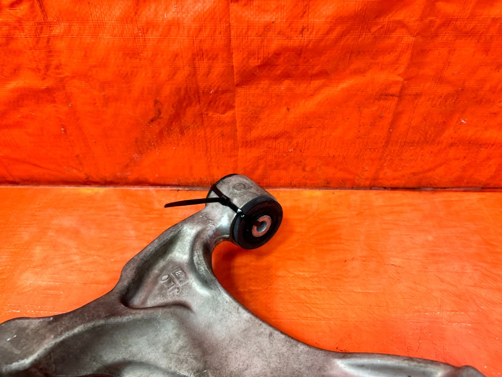 08 15 INFINITI G37 Q60   RWD ONLY   PASSENGER RIGHT FRONT LOWER CONTROL ARM 3209