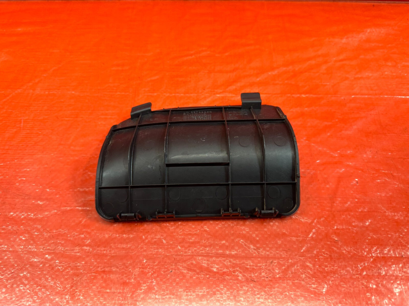 02 05 HONDA CIVIC SI EP3 HATCHBACK   TAIL LIGHT TRIM PLASTIC COVER LEFT OEM #1868