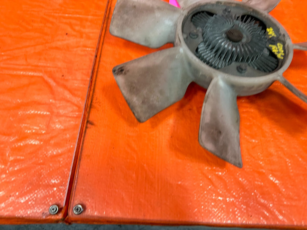 96 00 TOYOTA TACOMA   RADIATOR SHROUD COOLING FAN BLADE AND MOTOR   OEM #24911