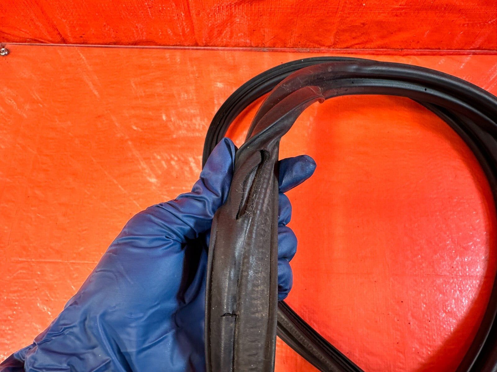13 16 SCION FRS   RIGHT DOOR TO CHASSIS WEATHER STRIP OPENING   OEM #2935