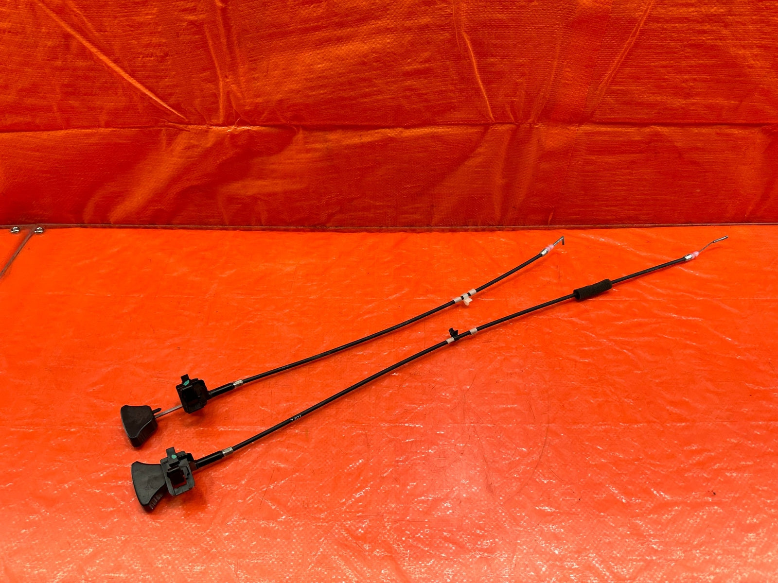 07 11 HONDA CIVIC SI SEDAN   LEFT & RIGHT REAR SEAT RELEASE PULL CABLES OEM #2200