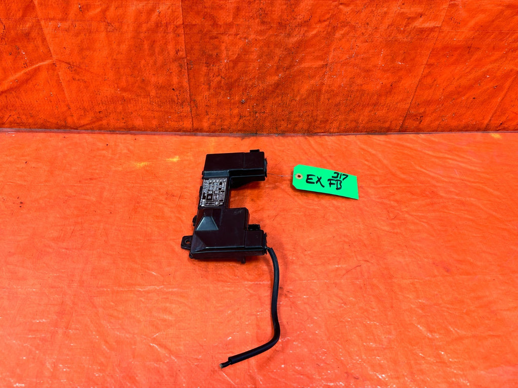 90-91 HONDA CIVIC HATCHBACK - EXTERIOR ENGINE BAY FUSE BOX COVER LID DIAGRAM 3170