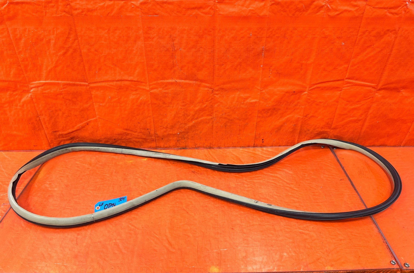 04 08 ACURA TSX   LEFT FRONT   DOOR TO CHASSIS WEATHER STRIP OPEN TRIM OEM #3040