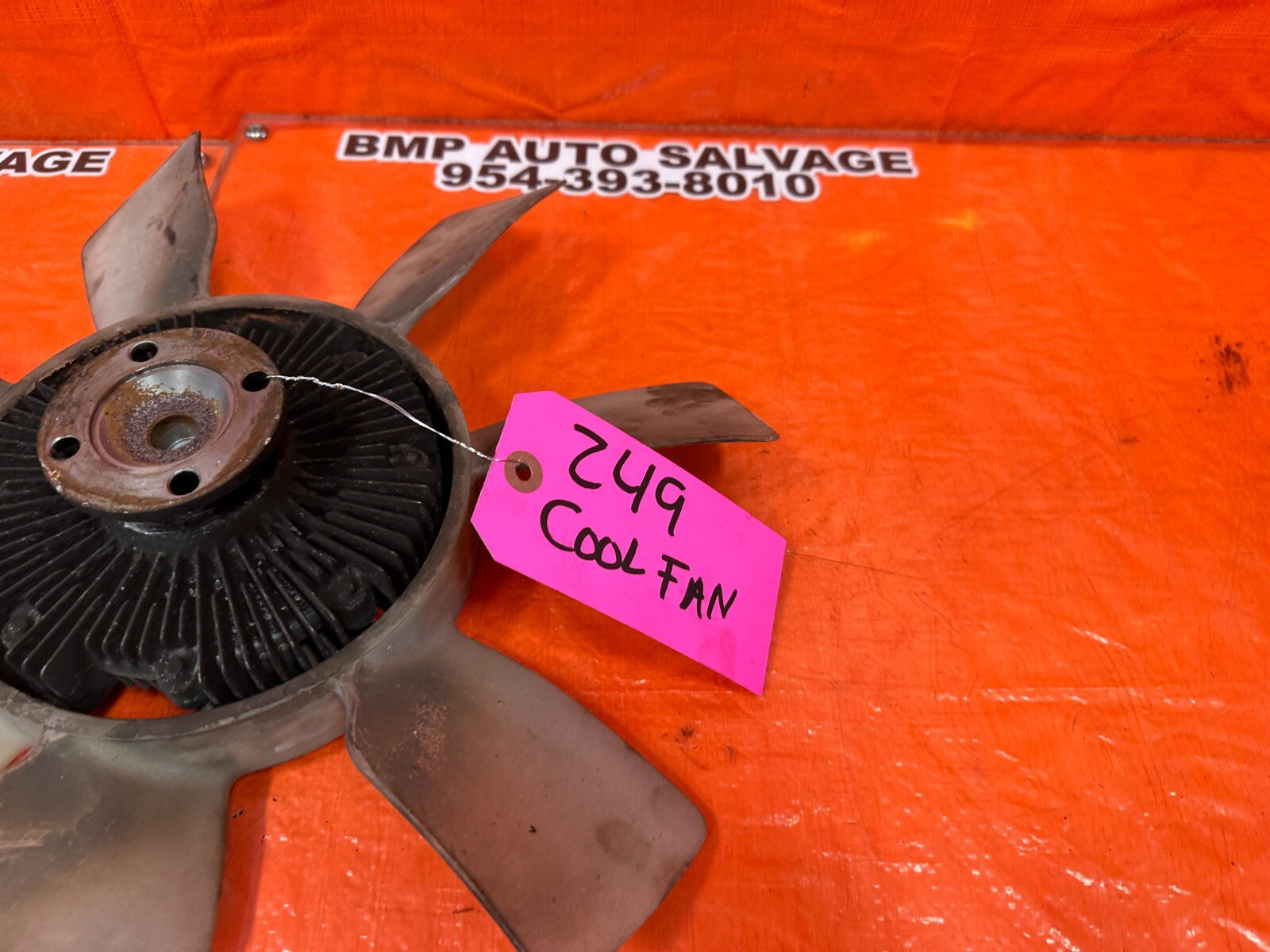 96 00 TOYOTA TACOMA   RADIATOR SHROUD COOLING FAN BLADE AND MOTOR   OEM #2494