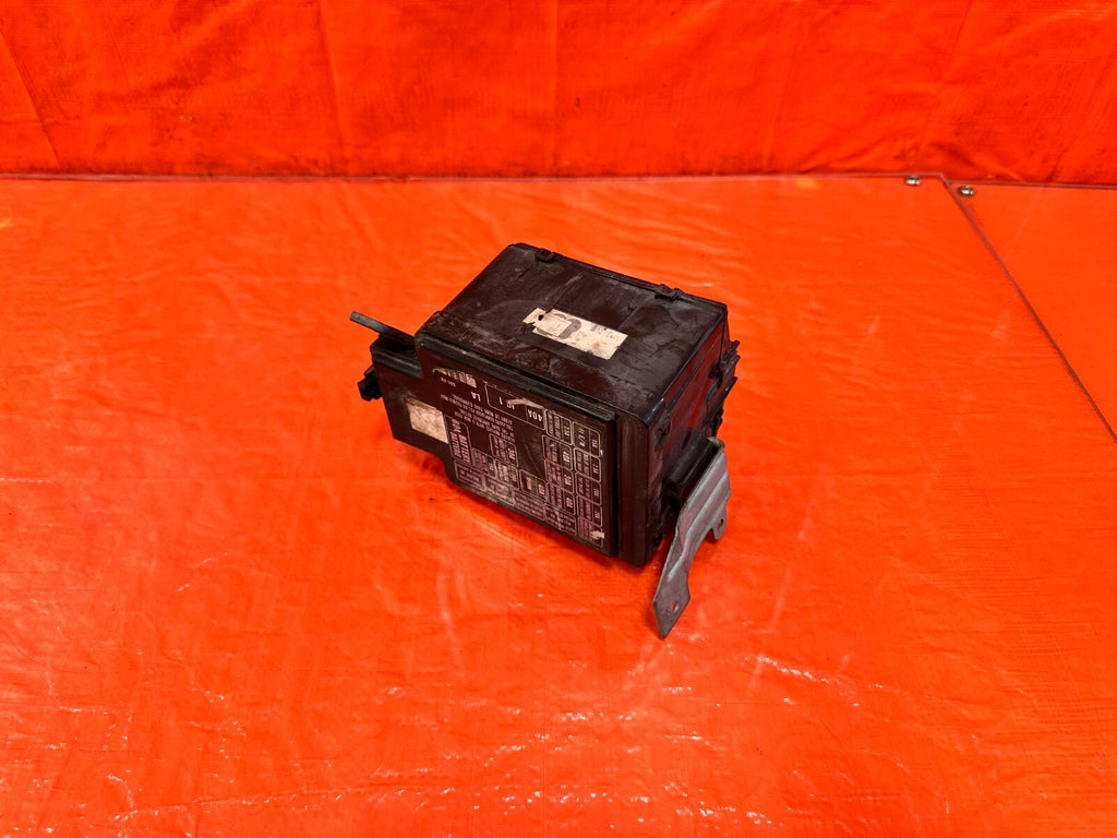 94 97 ACURA INTEGRA   EXTERIOR ENGINE BAY FUSE BOX PANEL   OEM FACTORY OE #2740