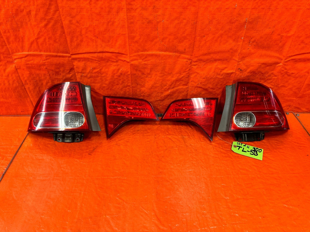 06 08 HONDA CIVIC   4 DOOR SEDAN COMPLET TAIL LIGHT TAIL LAMP SET ALL 4 OEM 3000