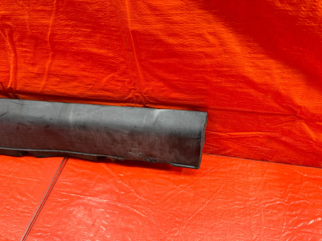 95 98 HONDA ODYSSEY   SIDE SKIRT ROCKER MOLDING TRIM   RIGHT SIDE   OEM #1935