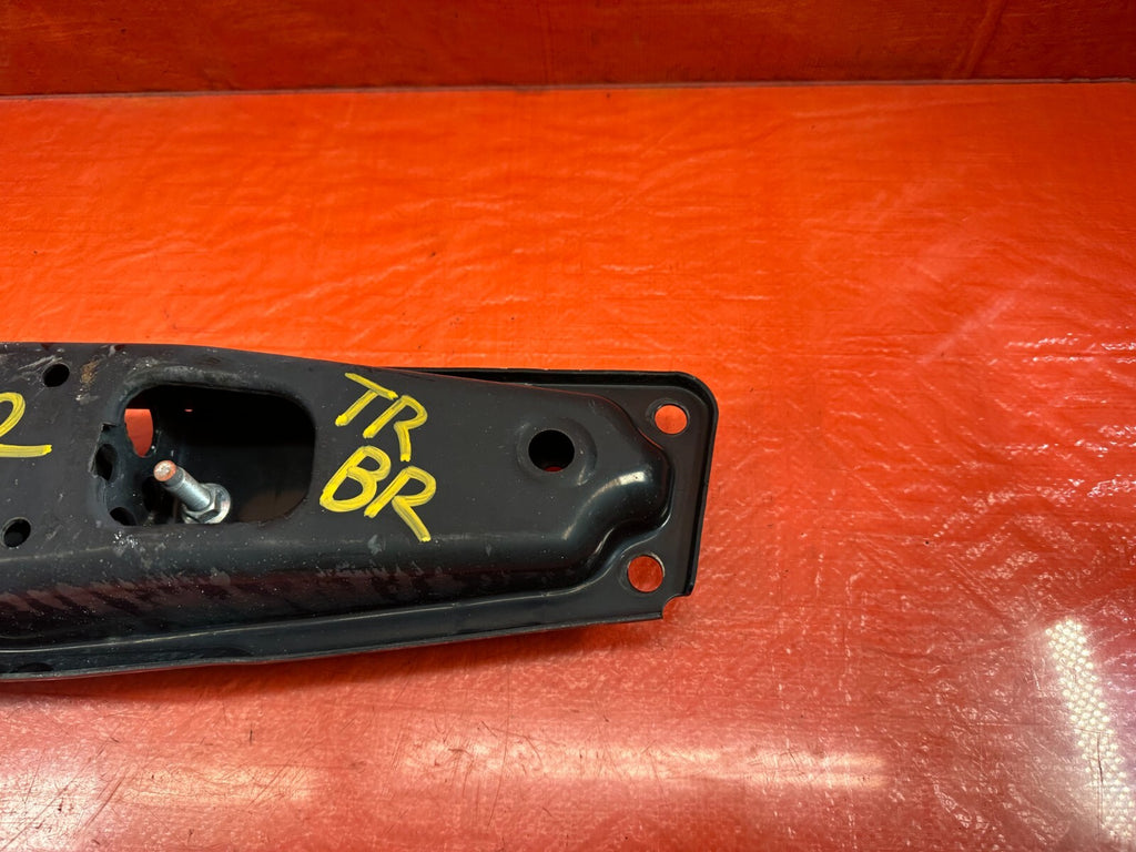 08 15 INFINITI G37 & Q60 COUPE   RWD ONLY   MANUAL TRANSMISSION BRACKET OEM #2321