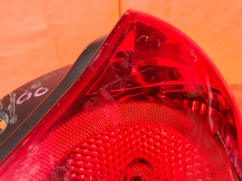 OEM 2002 2003 2004 KIA SPECTRA   SEDAN   PASSENGER RIGHT TAIL LIGHT LAMP 02 034