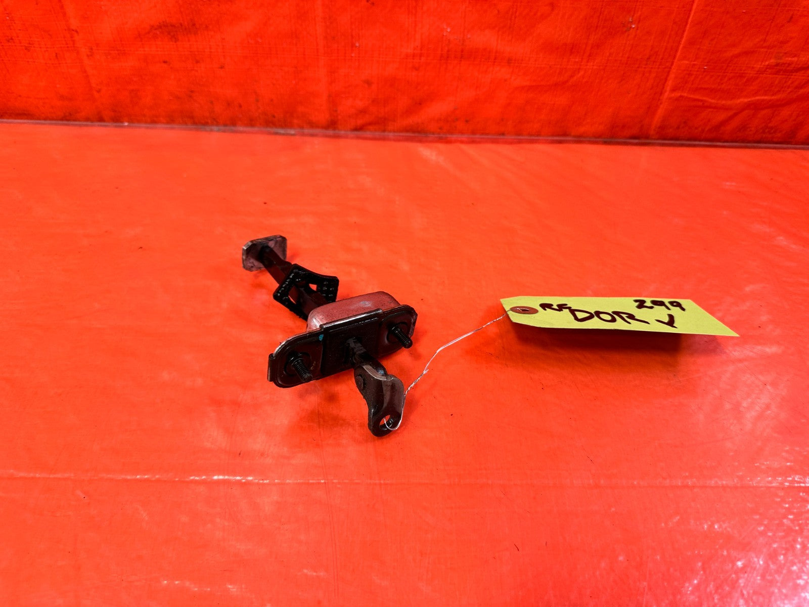 10 16 HYUNDAI GENESIS COUPE PASSENGER RIGHT DOOR CHECKER HINGE ARM STOPPER #2992