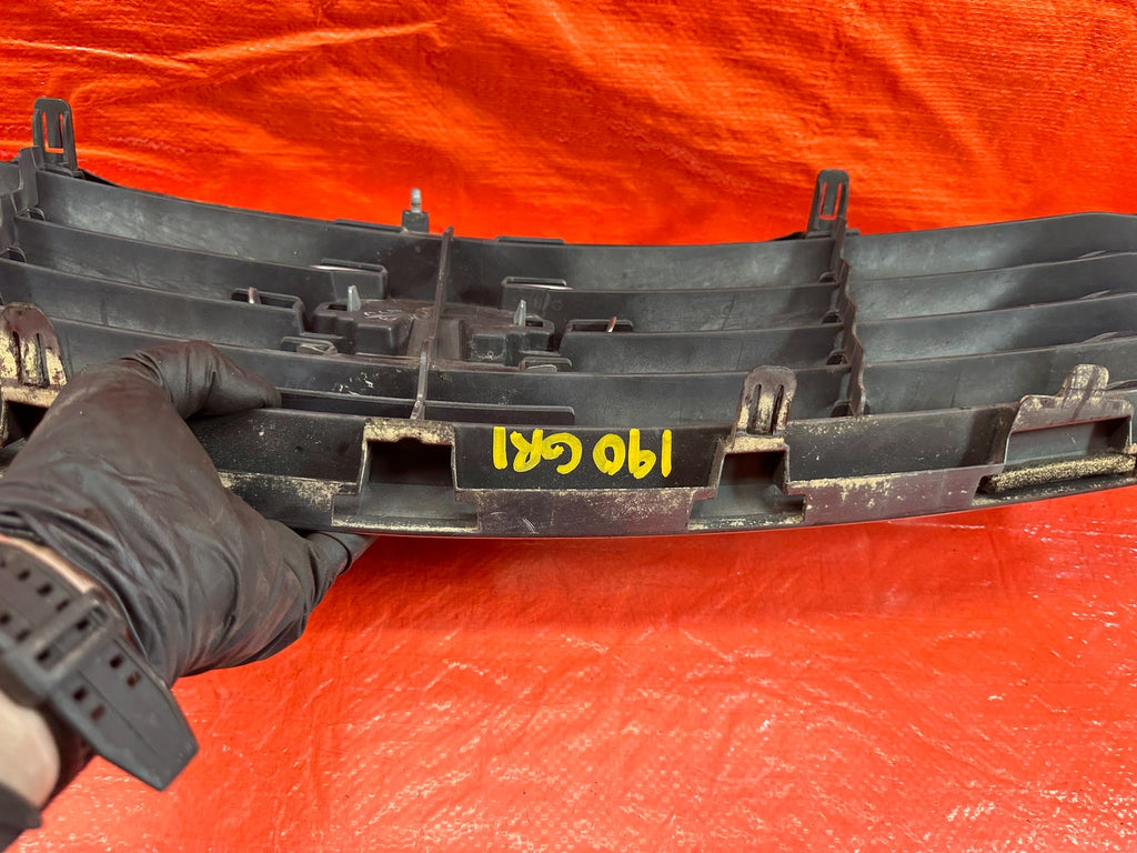 08 15 INFINITI G37 & Q60   2D COUPE   FRONT BUMPER GRILLE   OEM FACTORY #19012