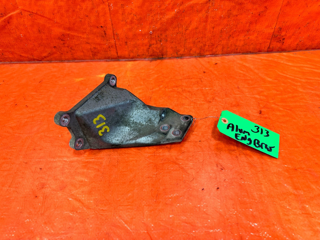 14 15 INFINITI Q50   3.7L   VQ37   AWD PASSENGER RIGHT ALUMINUM ENGINE BRACKET  0